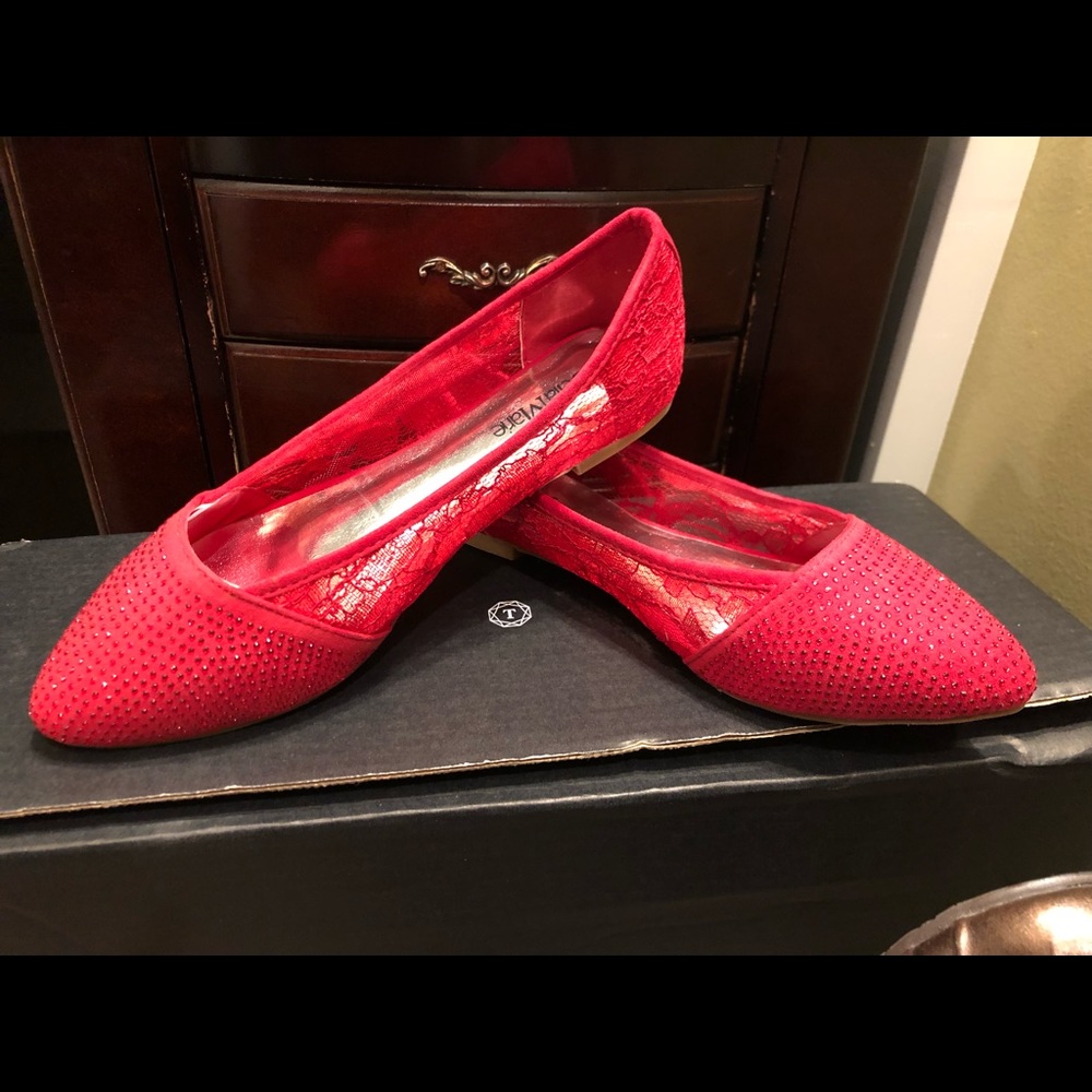 Women’s Red Suede with Lace Flats Sides Size 8